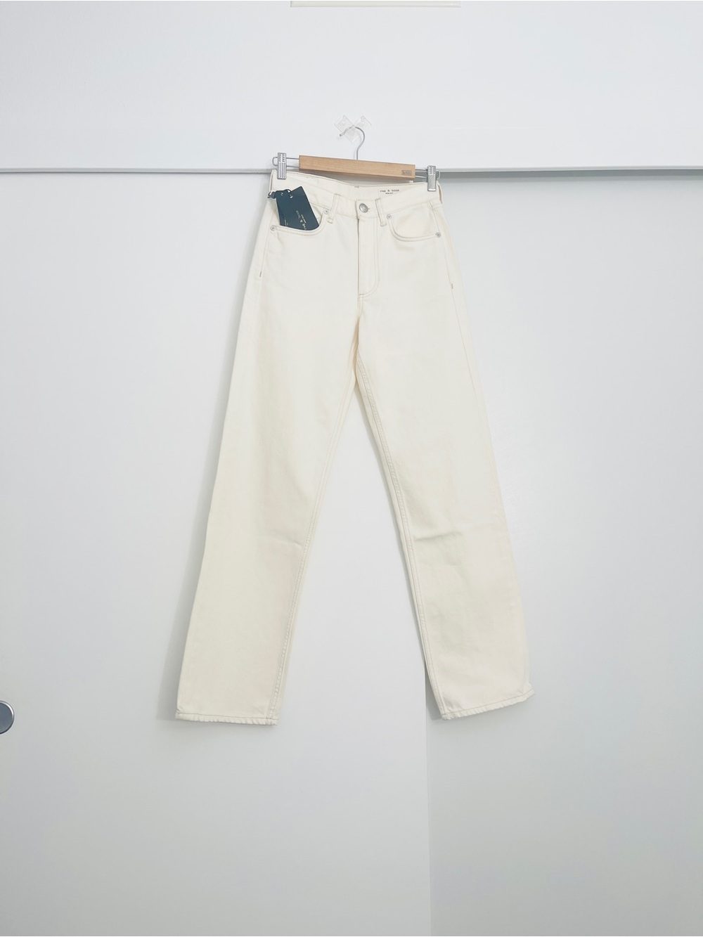 NWT Rag and Bone The Shea High Rise Relaxed Straight Cream Denim Jeans Size 23